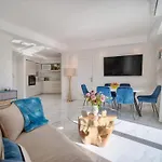 Seabatical By The Beach, 2bed And 2baths Cannes