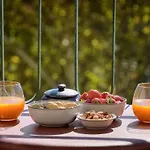 Seabatical By The Beach, 2bed And 2baths Cannes