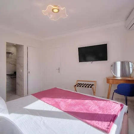 Seabatical By The Beach, 2bed And 2baths קאן