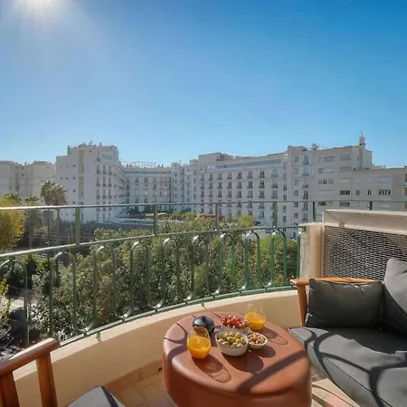 Lägenhet Seabatical By The Beach, 2bed And 2baths Cannes