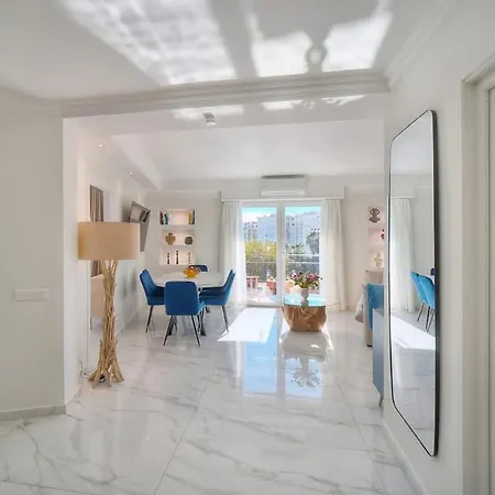 Seabatical By The Beach, 2bed And 2baths * Cannes